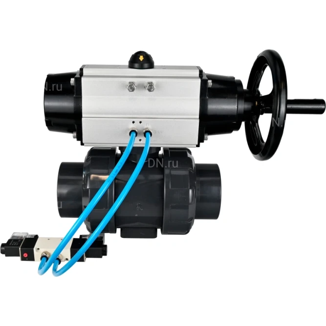 Кран шаровой BV4242E-FP-GRM-ISO Дн20 Ру10 полнопроходной, корпус - НПВХ, шар - НПВХ, уплотнение - EPDM, с пневмоприводом PA-DA-105-1 и пневмораспределителем 4V320-08 AC220V